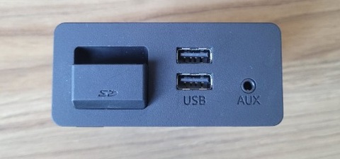MODULIS USB AUX KRUMPLIARATIS KORTŲ SD MAZDA 3 6 D09H-669U0 