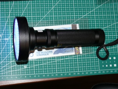 ПРОФЕСІОНАЛЬНА ЛІХТАРИК UV 128 LED (СВІТЛОДІОД) 