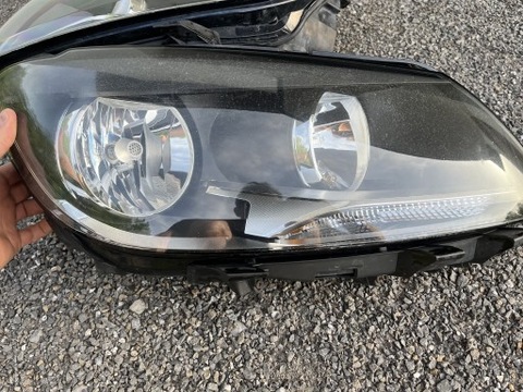 Lampa przednia komplet VW Touran 2010 