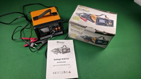 КЛАСИЧНИЙ ЗАРЯДНИЙ ПРИСТРІЙ BOTTARI 10A REGULOWANY. 6 I 12V. ЯК NOWY, SPRAWNY. 