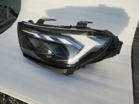 ФАРА ЛІВИЙ ПЕРІД AUDI A1 ПОВНИЙ LED (СВІТЛОДІОД) 82A941033F + КРІПЛЕННЯ 