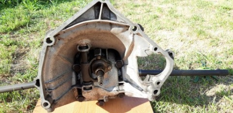 FIAT 126 КОРОБКА ПЕРЕДАЧ MALUCH 
