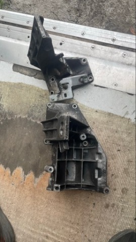 ЛАПИ ДВИГУНА M62B44 B35 E39 4.4 3.5 V8 ЛІВА + ПРАВА 