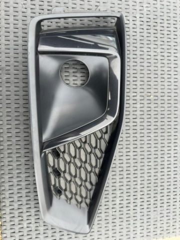 РЕШІТКА ЛІВА БАМПЕРА ПЕРІД AUDI S4/A4 B9 S-LINE 8W0807681B 