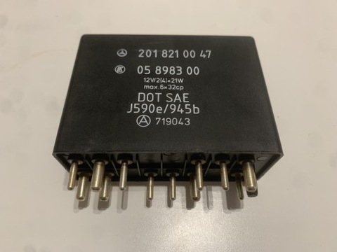 RELAY MB W124 2018210047 W126 190 05898300  