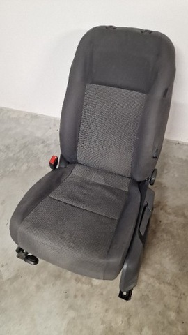 SEATS GOLF V 5 JETTA ON SPARE PARTS  