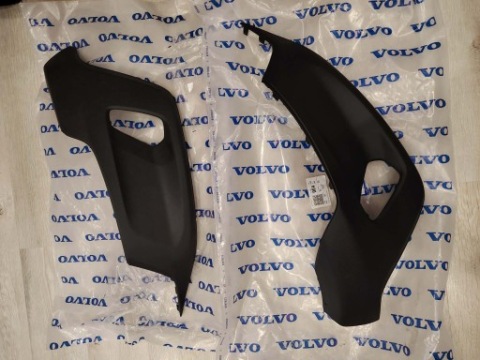 VOLVO V40 CROSS COUNTRY РЕШІТКА БАМПЕРА 31353341 31353342 