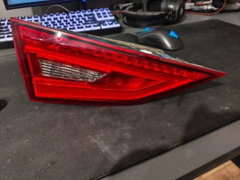 ФАРА ЛІВИЙ ЗАД AUDI A3 8V СЕДАН 