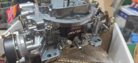 EDELBROCK 1906 НОВИЙ 650CFM AVS2 DODGE MOPAR CHEVY FORD PLYMOUTH 