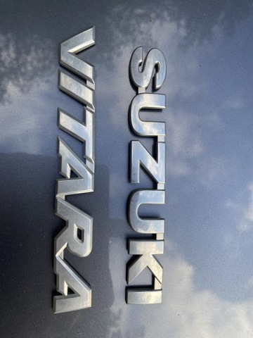 SUZUKI VITARA EMBLEMA LOGOTIPO INSCRIPCIÓN  