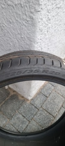 PIRELLI RUNFLAT 2X 225 35 R20 І 2X 255 30 R20 