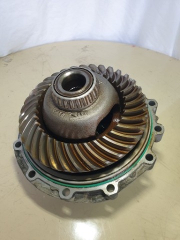 МЕХАНІЗМ ROZNICOWY 1060435051 ZF 5HP19 