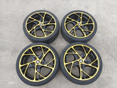 WHEELS 235/35/19 RENAULT MEGANE RS TIRES NOKIAN  