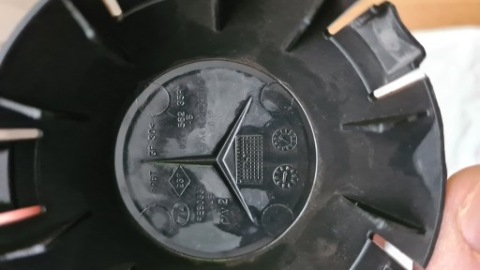 КРИШКА СТУПИЦІ 4031 562 35R MERCEDES CLS-KLASS 