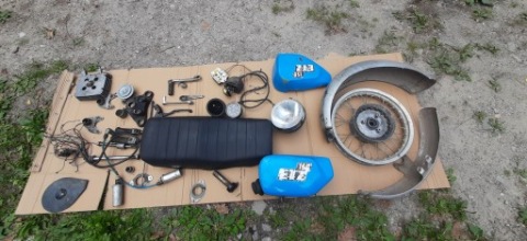 MZ ETZ 150 251 ЗАПЧАСТИНИ БАК КАРТИ ПІДВІСКА ДВИГУН 150 I ІНШІ 