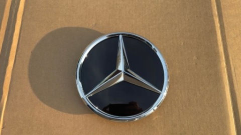 ЕМБЛЕМА ЗНАЧОК MERCEDES A W177 B W247 CLA W118 W213 W205 A0008880400 
