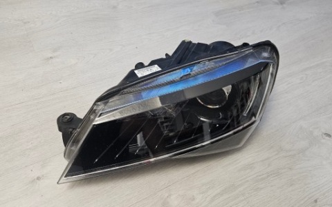 SKODA SUPERB 3 15-LAMPA ЛІВА ПЕРІД 3V1941015B КСЕНОН 