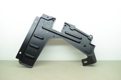 ЗАХИСТ ДНА ПРАВА AUDI Q3 8U0 8U0825216 