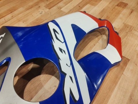 ОБТІЧНИК ЛІВА - HONDA CBR F4I 