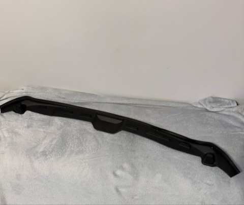 УЩІЛЬНЮВАЧ КАПОТУ КРИШКИ 8W6823124 AUDI A5 8W 