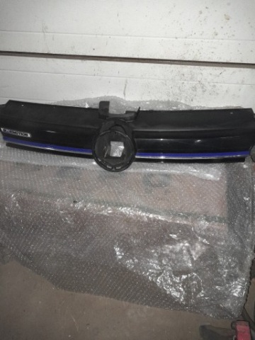 VW GOLF VII RADIATOR GRILLE 