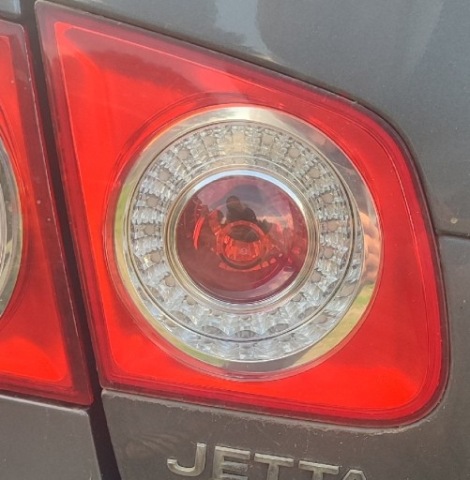 VW JETTA 2006 - 2010 ФАРА ЗАД ЛІВА ВНУТРІШНЯ 