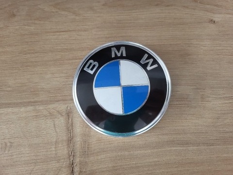 ORIGINAL EMBLEMA DE MALETERO BMW E30  