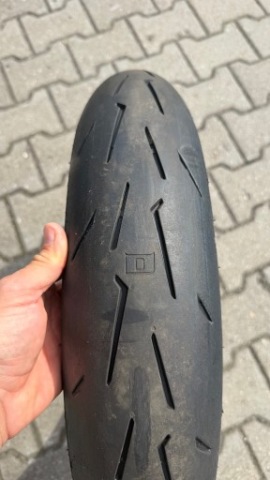 PIRELLI DIABLO ROSSO IV CORSA 120/70 ZR17 58W DOT 3624 – СТАН ДУЖЕ ХОРОШИЙ СТАН 
