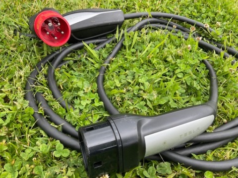 ОРИГІНАЛ ЗАРЯДНИЙ ПРИСТРІЙ TESLA MOBILE CONNECTOR + CEE 16A 