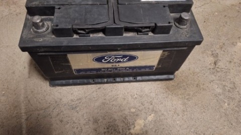 АКУМУЛЯТОР FORD VARTA 80AH 700AMPER ПОШКОДЖЕНИЙ 