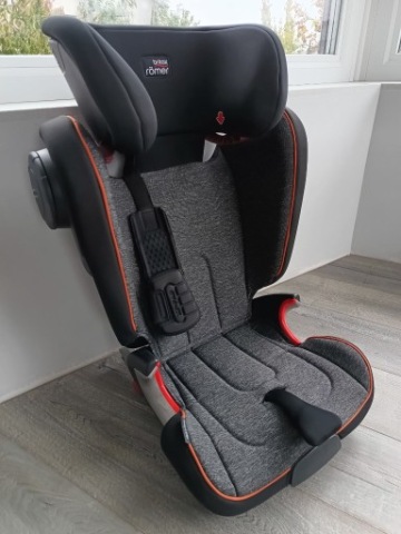 КРІСЛО АВТО BRITAX ROMER KIDFIX II XP SICT 15-36 KG 