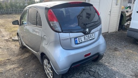 Peugot Full Electric I-ON 2015