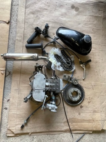 МОТОР ВЕЛОСИПЕДНЫЙ 80CC ЦЕЛЫЙ КОМПЛЕКТ 