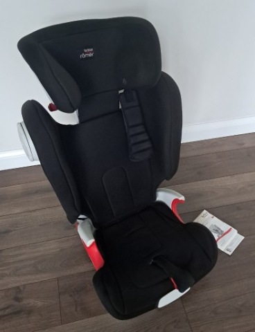 КРІСЛО BRITAX ROMER KIDFIX II XP SICT, 15-36 KG 