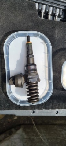 НАСОС-ФОРСУНКИ 2.0 TDI 038 130 073 BQ 