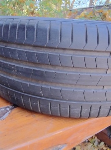 ШИНИ ЛІТНІ PIRELLI 255/40 R21 