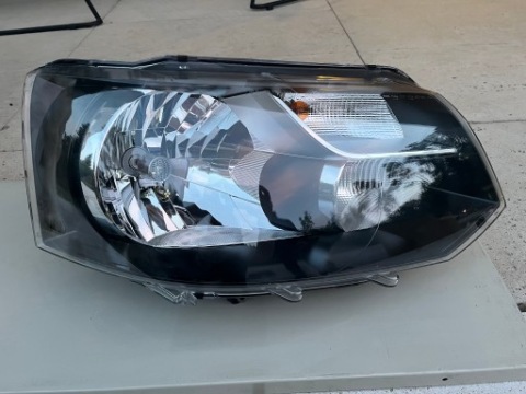 VOLKSWAGEN TRANSPORTER T5 GRILLES FRONT 