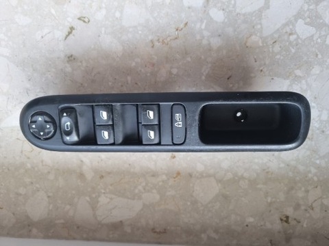 PANEL WINDOW BUTTONS DOOR LEFT FRONT PEUGEOT 3008  