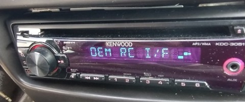 RADIO AUTOMOTIVE KENWOOD KDC -3051R  