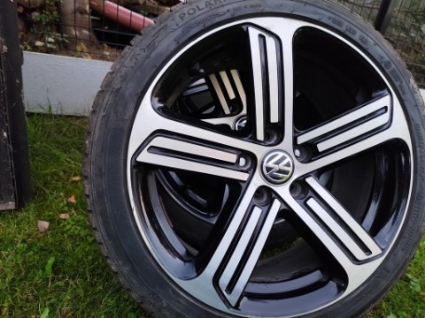 ДИСКИ GOLF 7R ПЛЮС ШИНИ BARUM POLARIS 5 225/40 R18 ЯК НОВЕ 