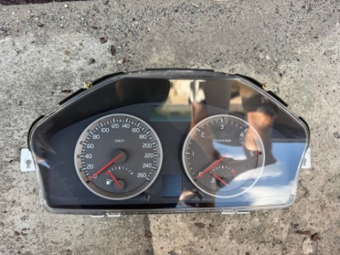 ПРИБОРНА ПАНЕЛЬ ПАНЕЛЬ ПРИЛАДІВ EU VOLVO V50 S40 30710071 