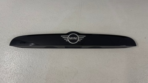 НАКЛАДКА ЗАДНЕЙ КРЫШКИ БАГАЖНИКА МИНИ F60 7391241 