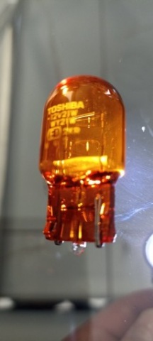 TOSHIBA ЛАМПОЧКА ПОВОРОТНИКА POMARANCZOWA WY21W JAPONSKIE 