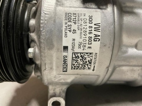 КОМПРЕСОР, НАСОС КОМПРЕСОР КОНДИЦІОНЕРА OE VW 3Q0816803E 