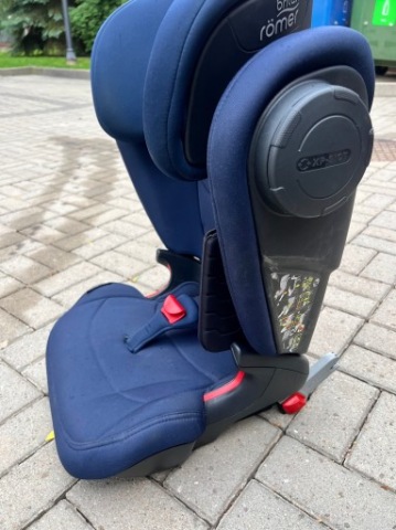 КРІСЛО АВТО BRITAX ROMER KIDFIX I-SIZE 15-36 KG 