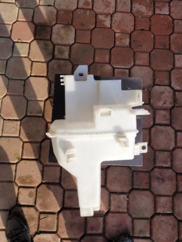 БАЧОК SPRYSKIWACZY, ОРИГІНАЛ MAZDA CX3 D10E67480 