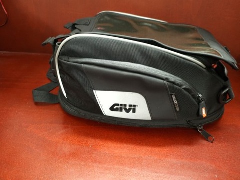 TANKBAG GIVI - MUY BUENO  