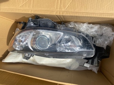 FAROS MAZDA 6 EE.UU. GJ ROCZNIK 2014  