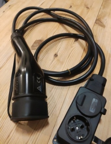 КАБЕЛЬ АДАПТЕР V2L TYPE 2 – 2 ГНІЗДА 230V, 3 M, 16A 