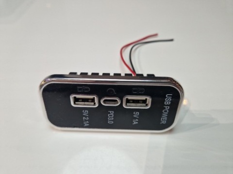 ЗАРЯДНИЙ ПРИСТРІЙ АВТОМОБІЛЬНА 12V -- PD3.0 TYPE-C (36W) & QC3.0 (18W), 12V 